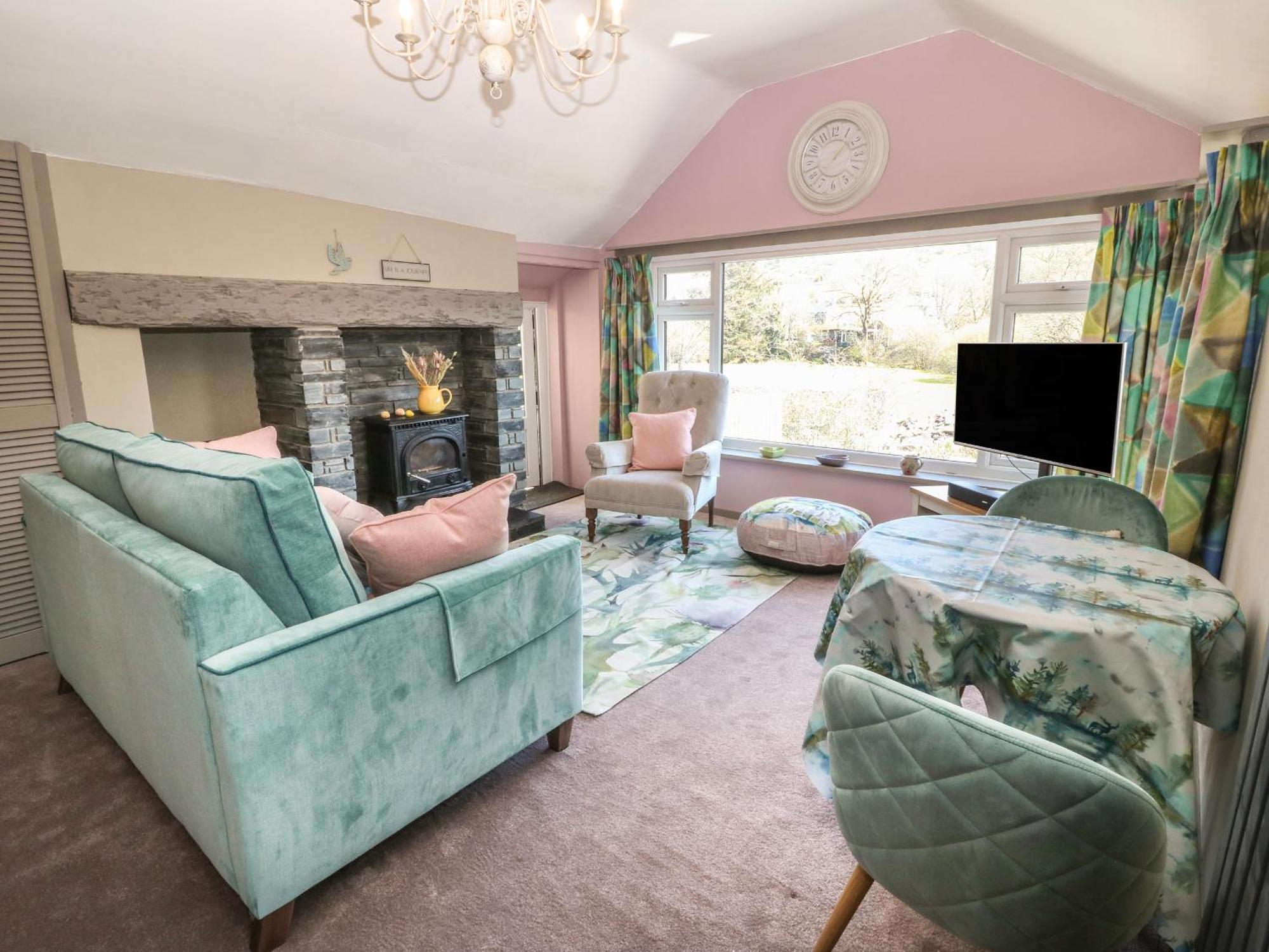 Villa White Roses Retreat Betws-y-Coed Esterno foto